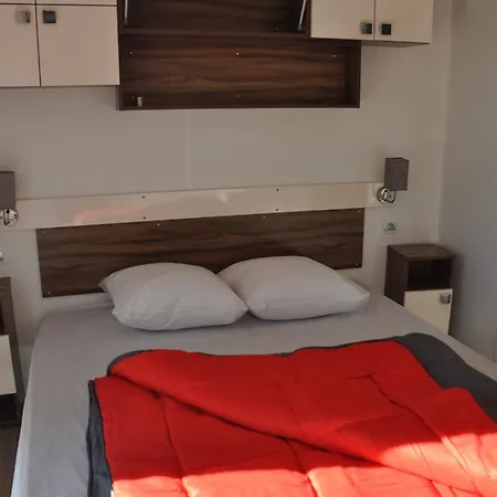 Camping Mas Llinas 3* ル・ブールー